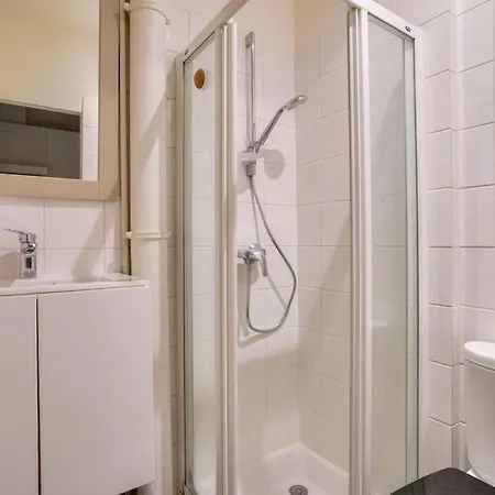 Lägenhet Superbe T1 Bien Equipe A Proximite De Montmartre Paris
